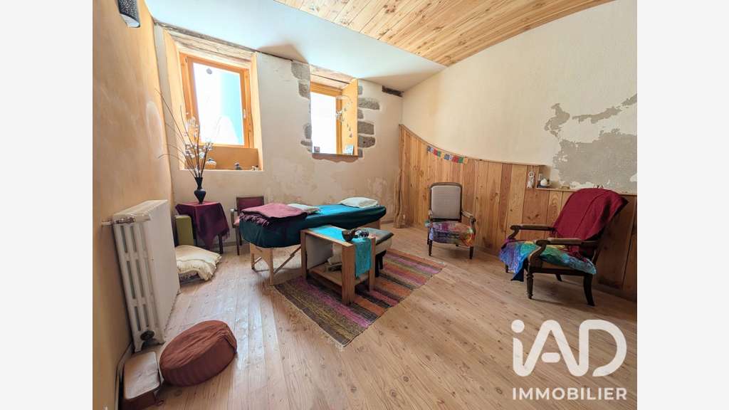 Vente immeuble commercial de 164m² à Guéret
