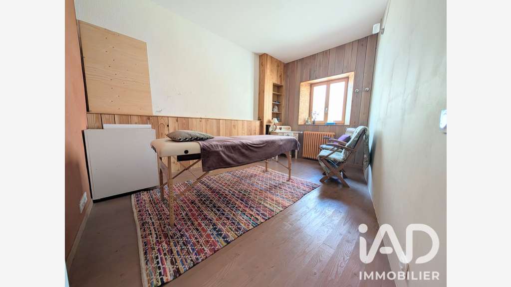 Vente immeuble commercial de 164m² à Guéret