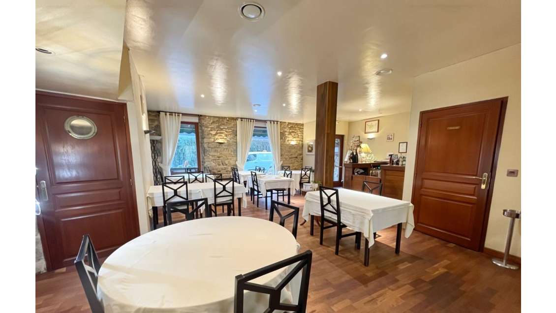 Vente murs commerciaux 161m² à Guingamp