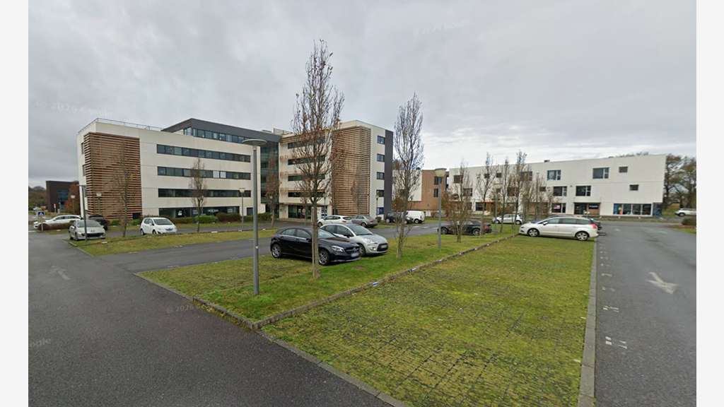 Vente local commercial en 2 lots 200m² à Guipavas