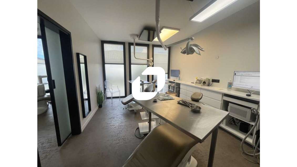 Vente Local commercial 180m² Gujan mestras