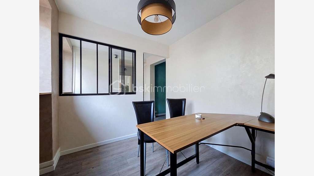 GUYANCOURT COEUR DE VILLE - Local commercial