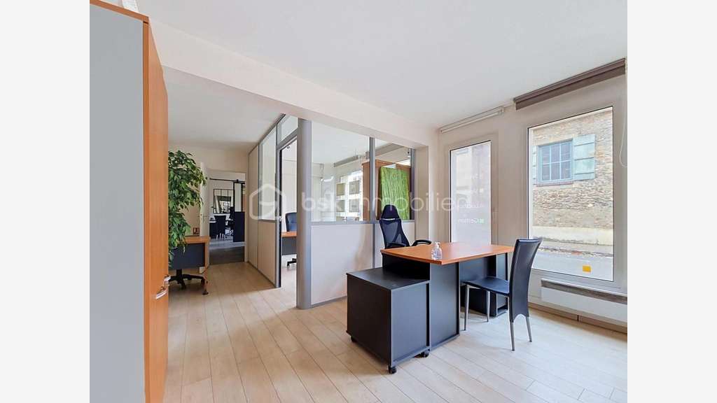 GUYANCOURT COEUR DE VILLE - Local commercial