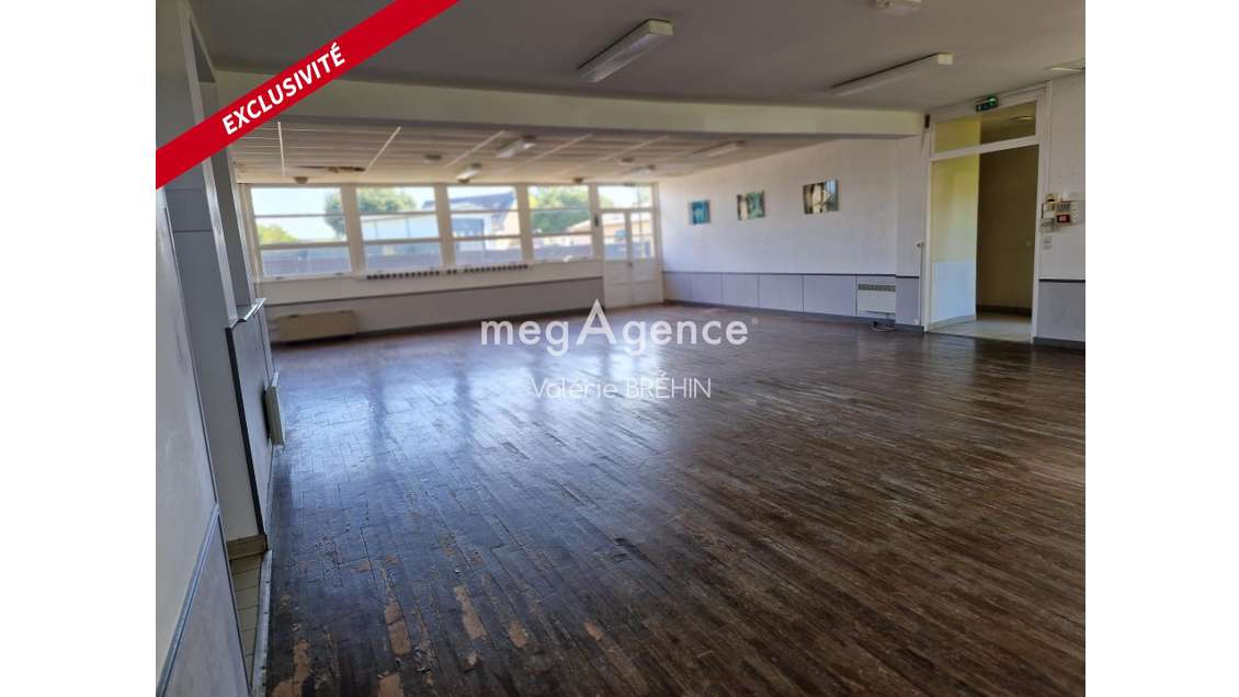 Vente immeuble 340m² à Hambers