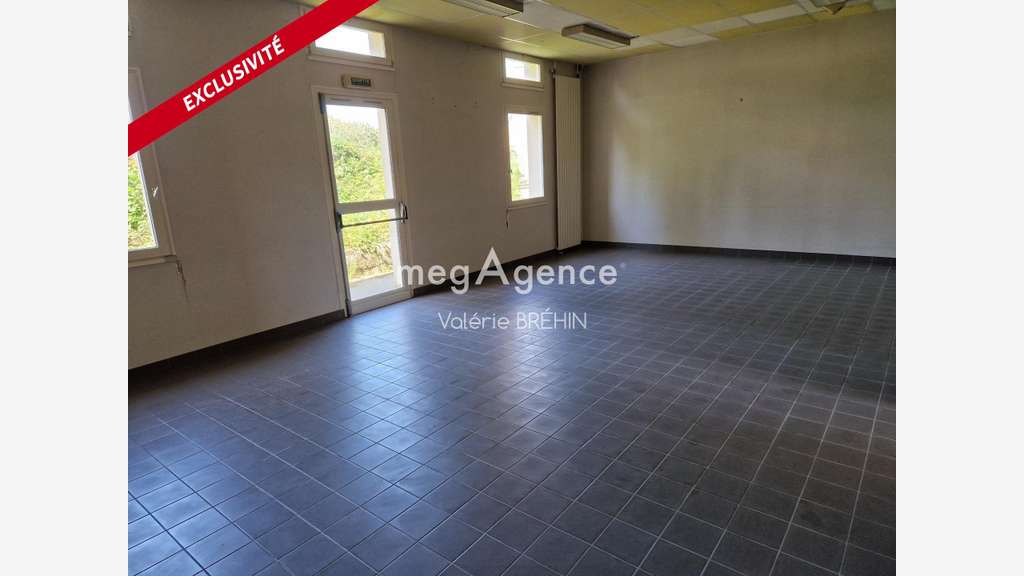 Vente immeuble 340m² à Hambers