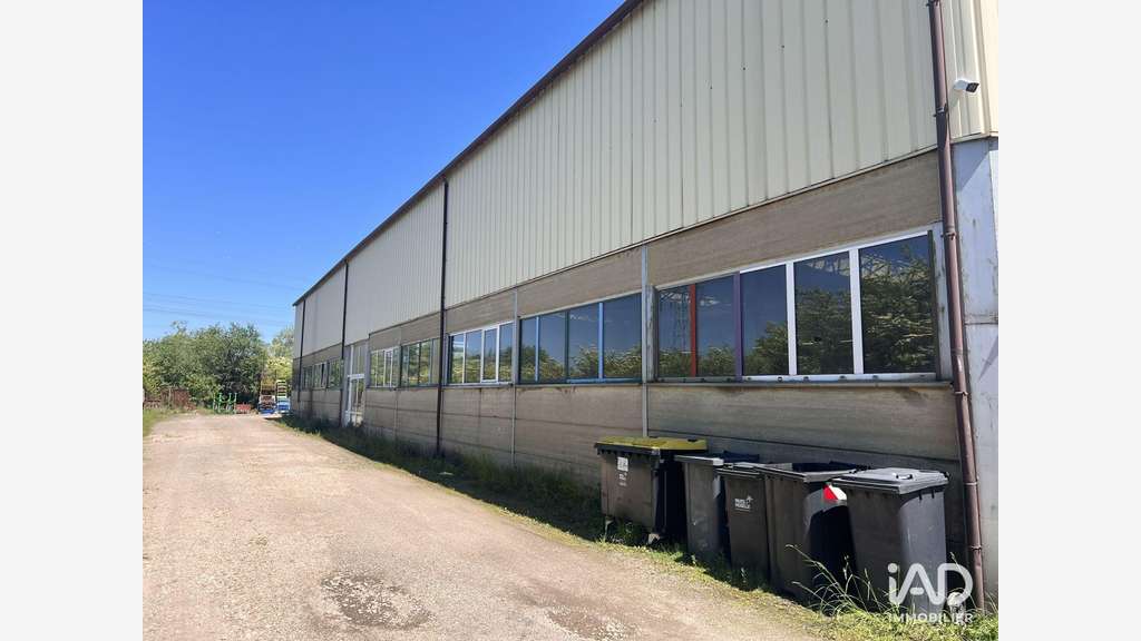Vente local commercial de 1600m² à Hauconcourt