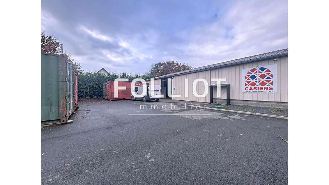 A vendre local rénové 270m² à Hauteville-sur-Mer