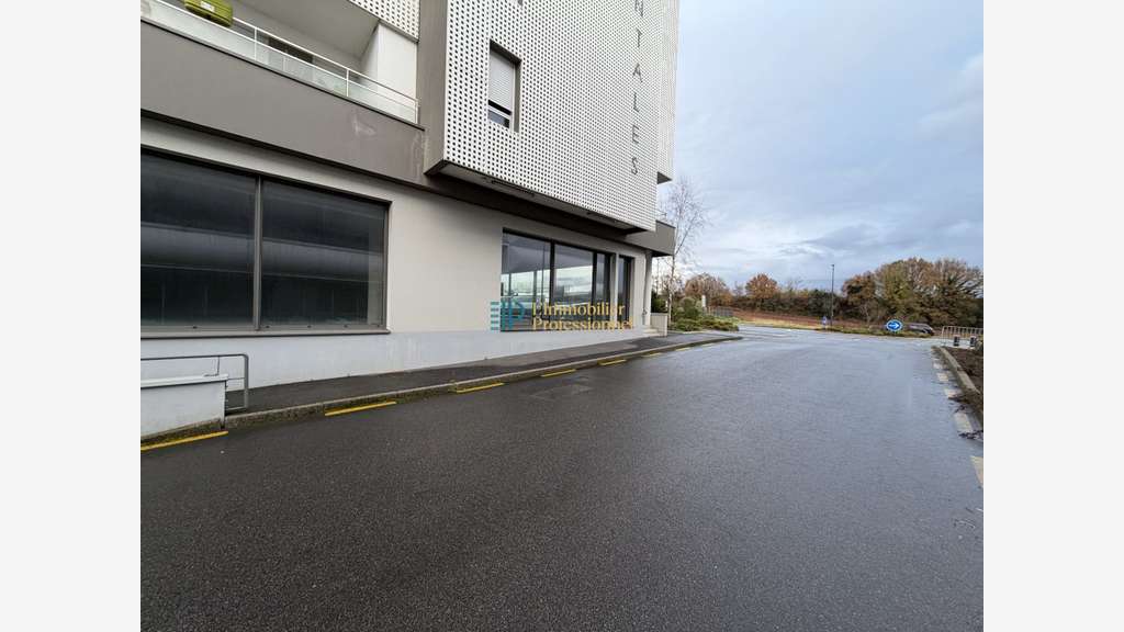 À vendre local commercial brut 218m² à Hennebont 