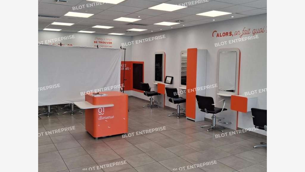 À VENDRE - LOCAL COMMERCIAL 130 m² - HENNEBONT