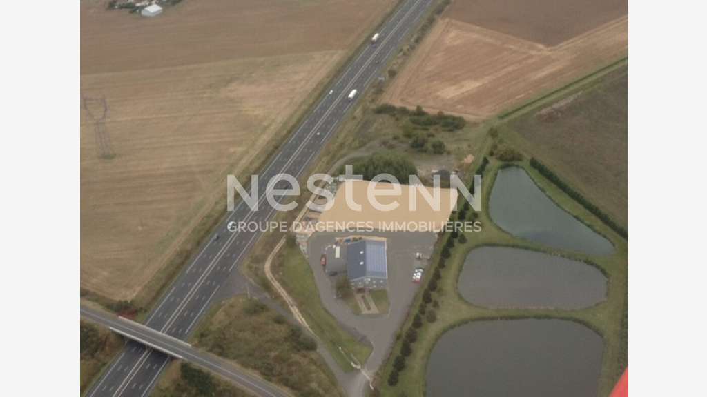 AV bâtiment indus 1154m² bordure A10 Herbault
