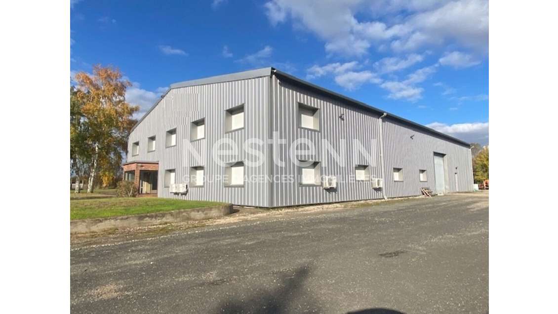 AV bâtiment indus 1154m² bordure A10 Herbault