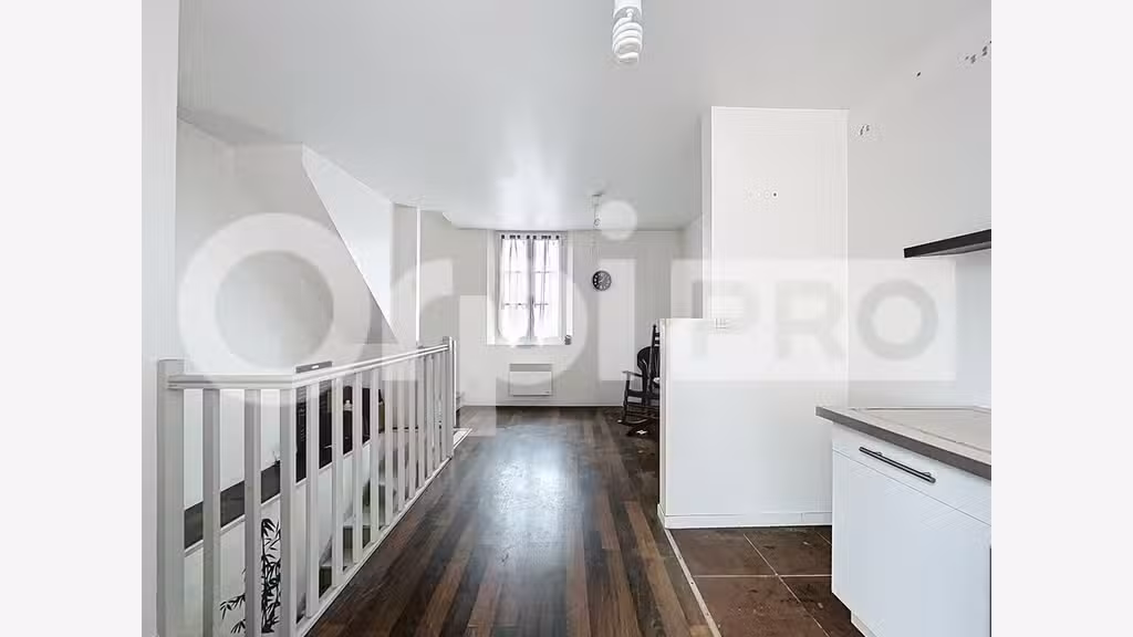 Vente local commercial 81m² + appartement à Hermes