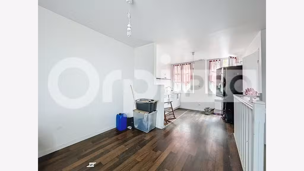 Vente local commercial 81m² + appartement à Hermes