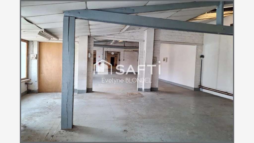 600 M² ENVIRON DE BATIMENTS
