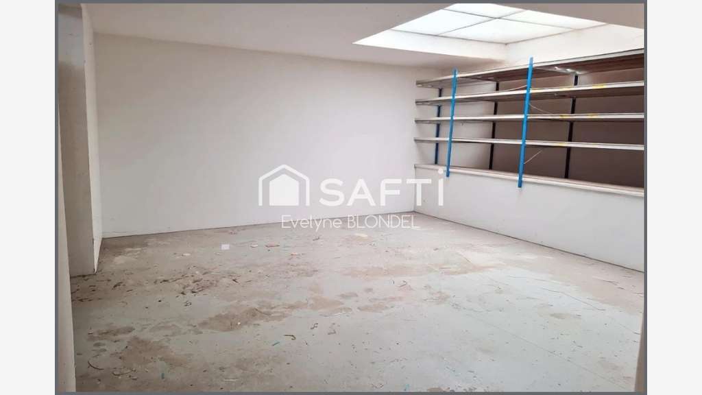 600 M² ENVIRON DE BATIMENTS