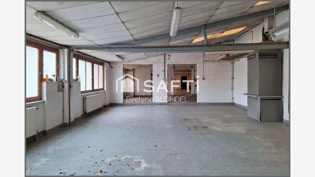 600 M² ENVIRON DE BATIMENTS
