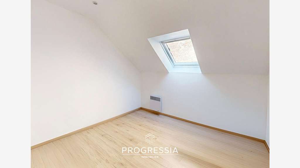 Local 232m² empl N°1 port de plaisance Honfleur