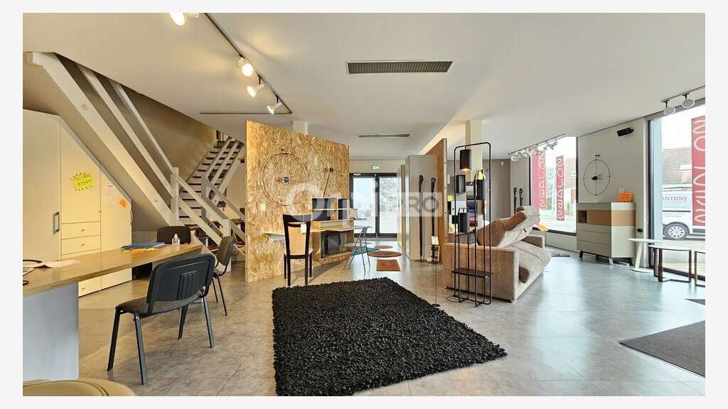 Local commercial 645m² à vendre à Bennwihr-Gare