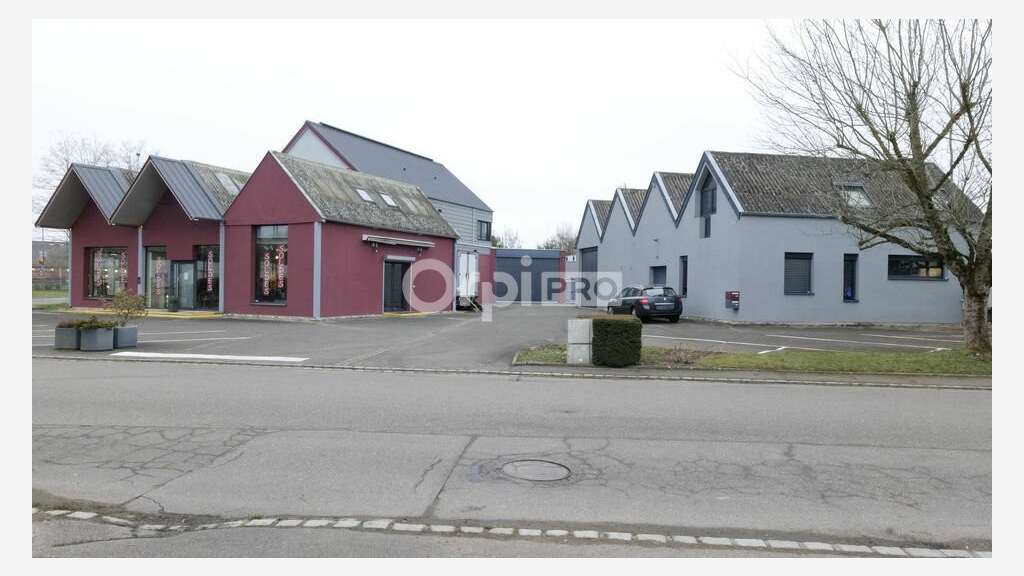 Local commercial 645m² à vendre à Bennwihr-Gare