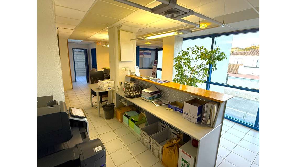 Vente bureaux 315m² R+1 proche autoroute à Hyères