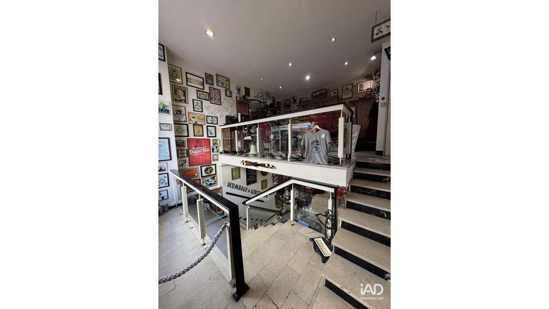 Vente local commercial 65m² Rue Massillon à Hyères