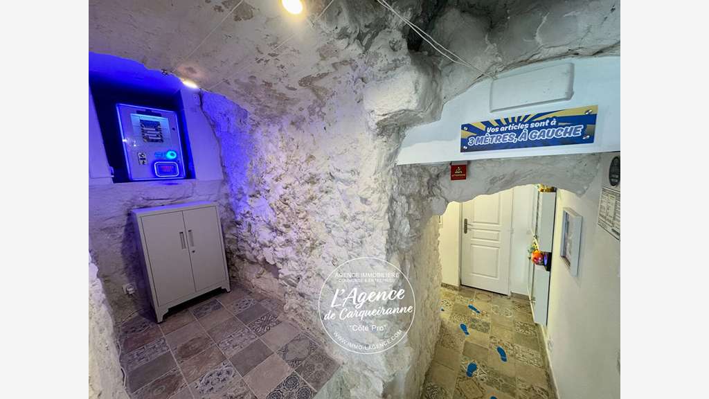 A VENDRE MURS COMMERCIAUX VIDE 24,94 M2 EN