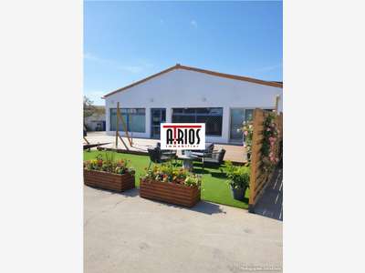 AV local 235m² + terrasse + exterieur à Hyères