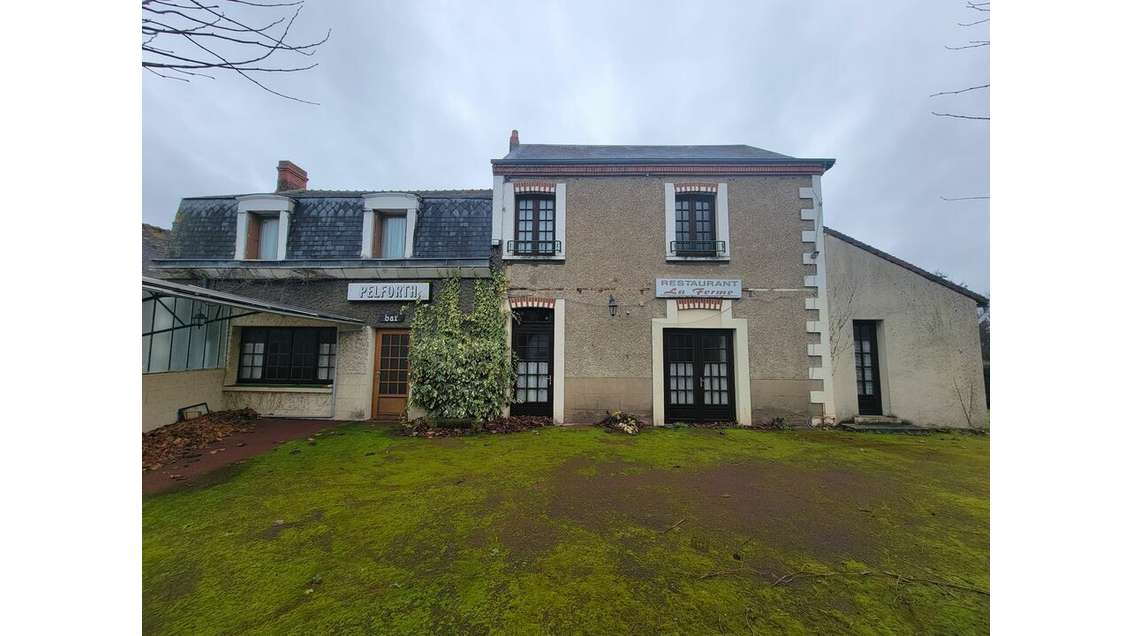 Ensemble immobilier 300m² à vendre à Ingrandes 