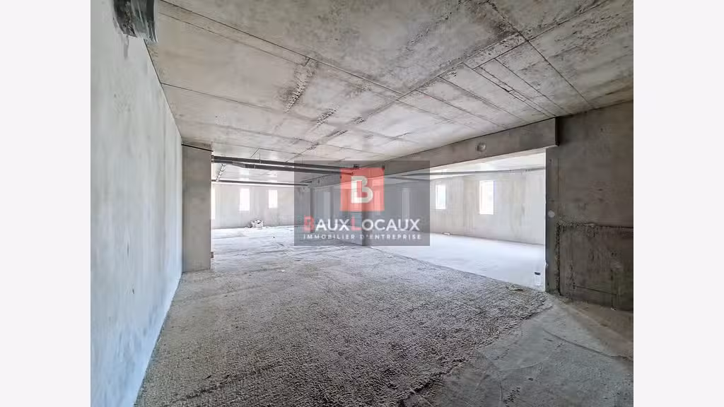 Vente local Professionnel 68m² à Istres