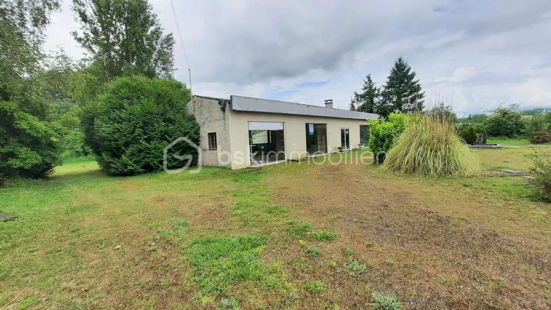 Vente local commercial 125m² à Joigny