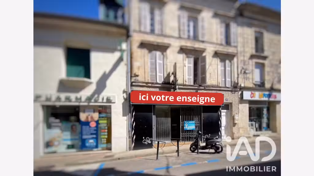 Vente local commercial de 166m² à Jonzac centre