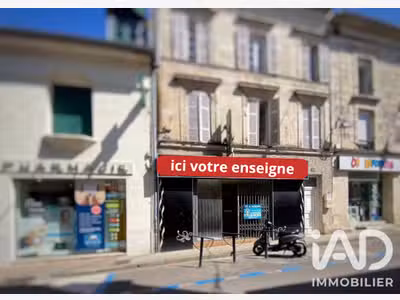Vente local commercial de 166m² à Jonzac centre