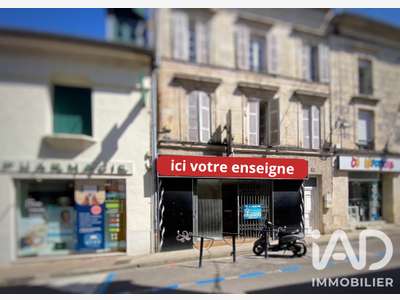 Local commercial à Jonzac