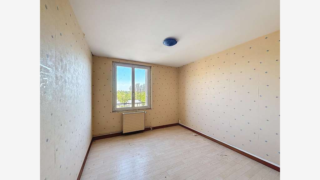 Vente murs commerciaux de 225m² à Joue en Charnie