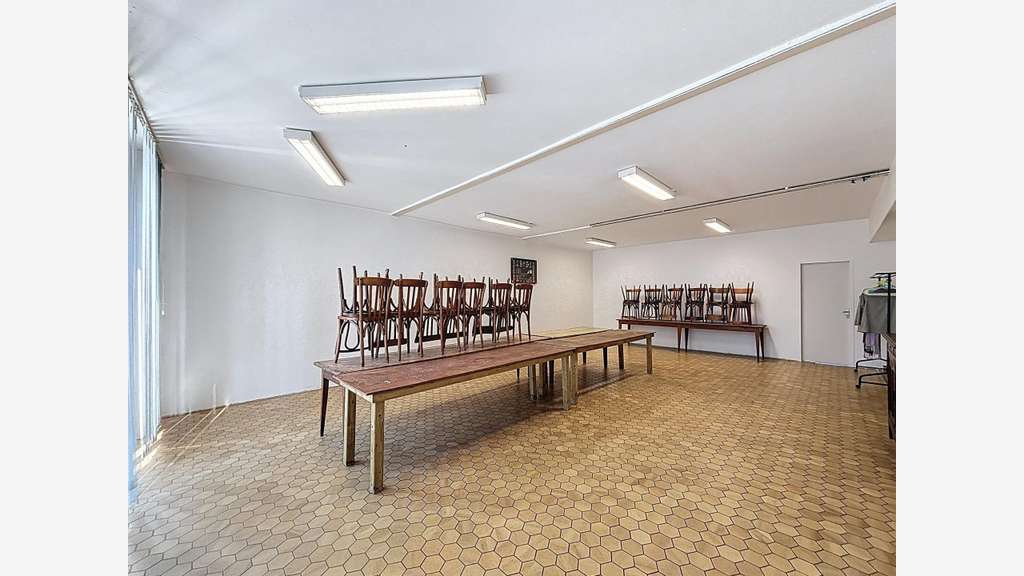 Vente murs commerciaux de 225m² à Joue en Charnie