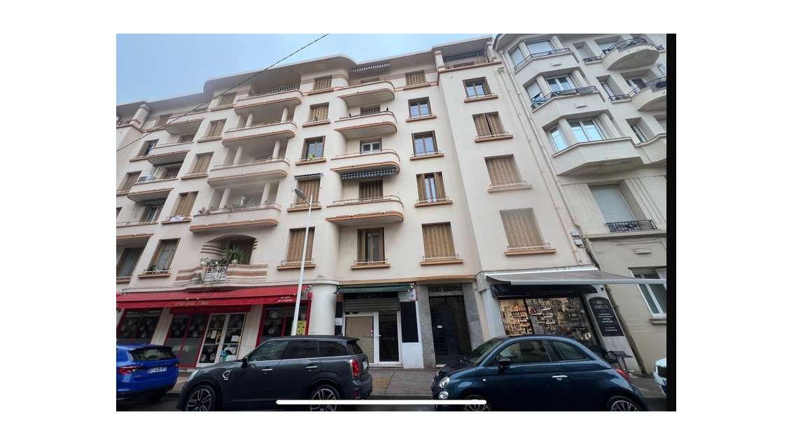 Local 71m² à vendre quartier plage Juan-les-Pins