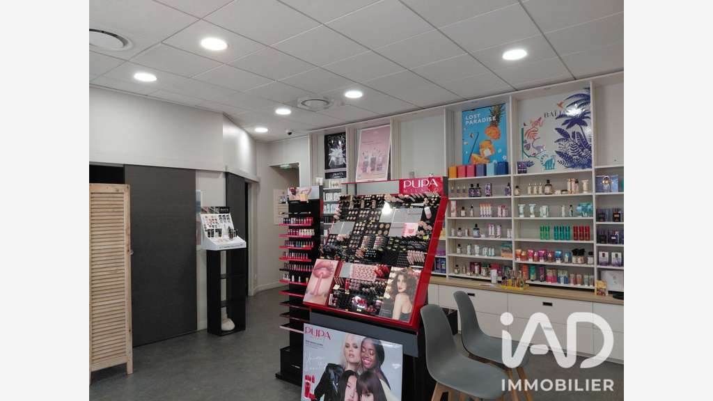 Vente murs commerciaux 83m² à  L'Arbresle centre