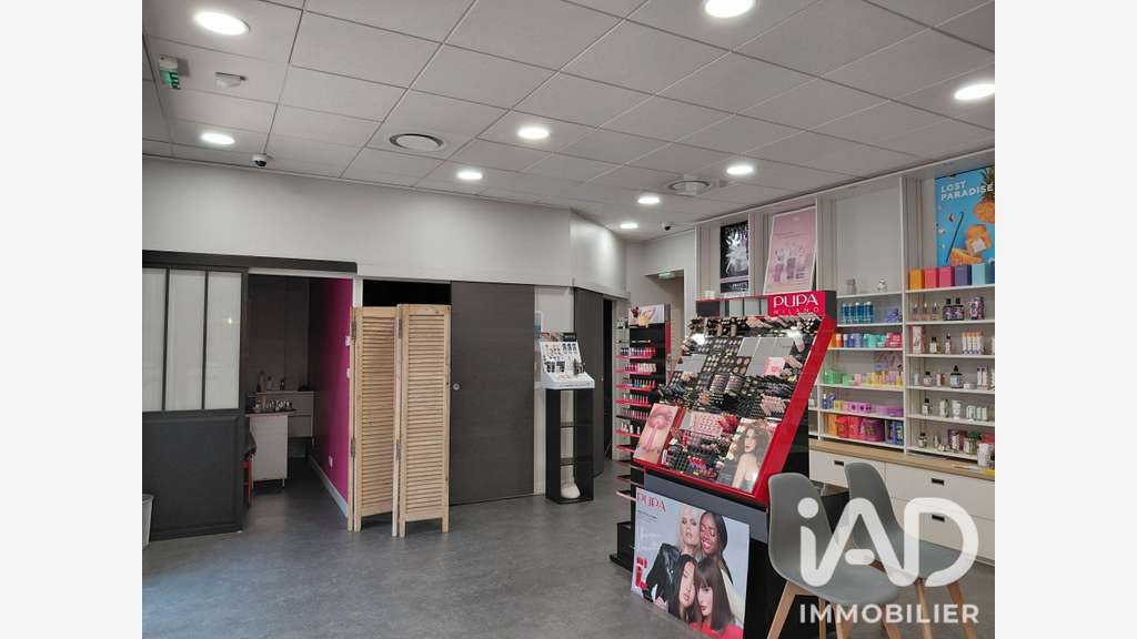 Vente murs commerciaux 83m² à  L'Arbresle centre
