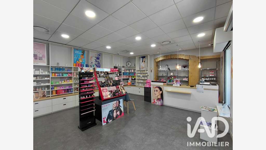 Vente murs commerciaux 83m² à  L'Arbresle centre