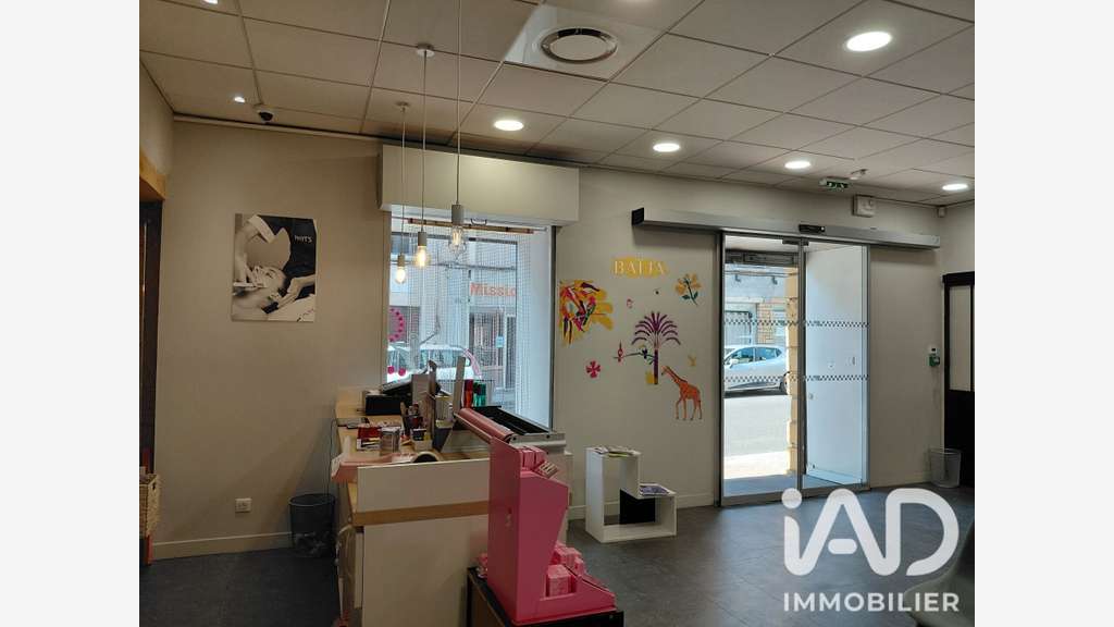Vente murs commerciaux 83m² à  L'Arbresle centre