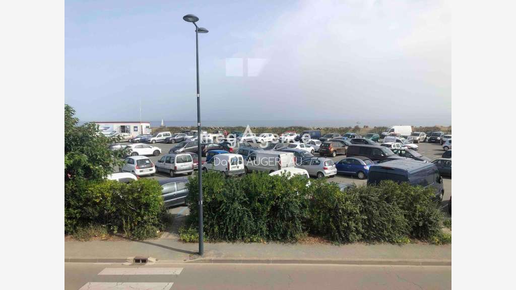 Beau local commercial rénové 103m² Port-Joinville