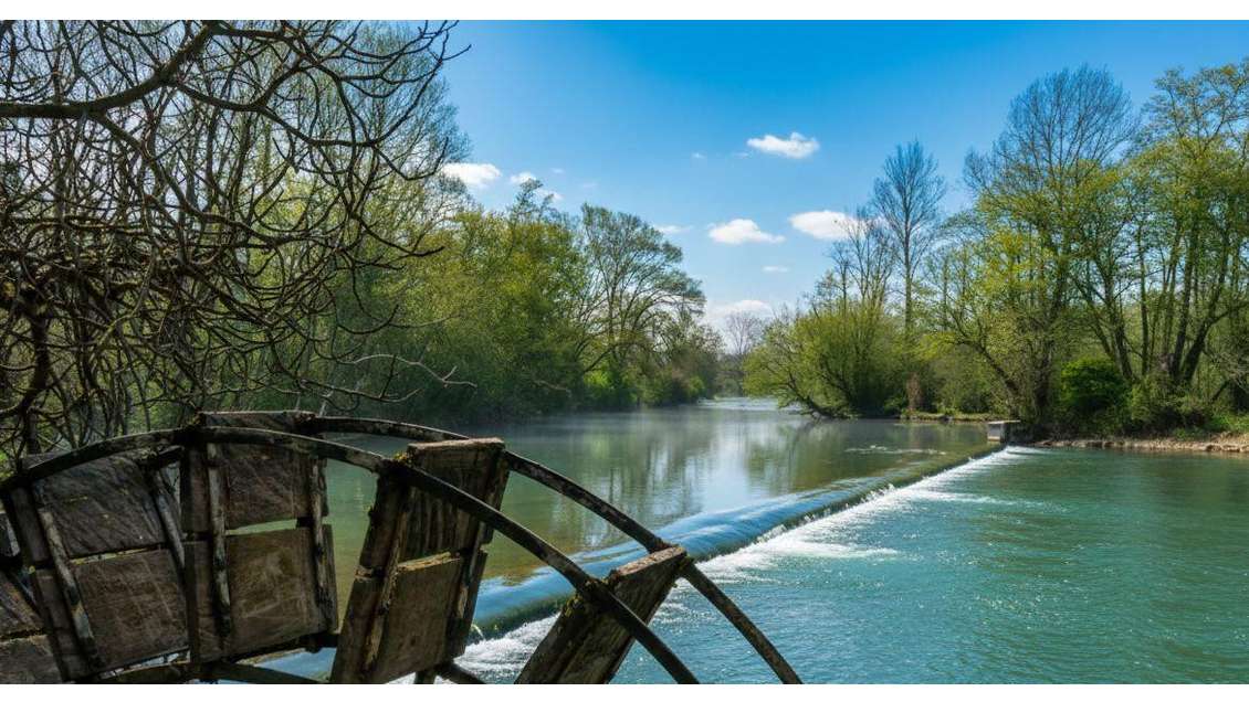 AV murs commerciaux 250m² bord de rivière à L'Isle