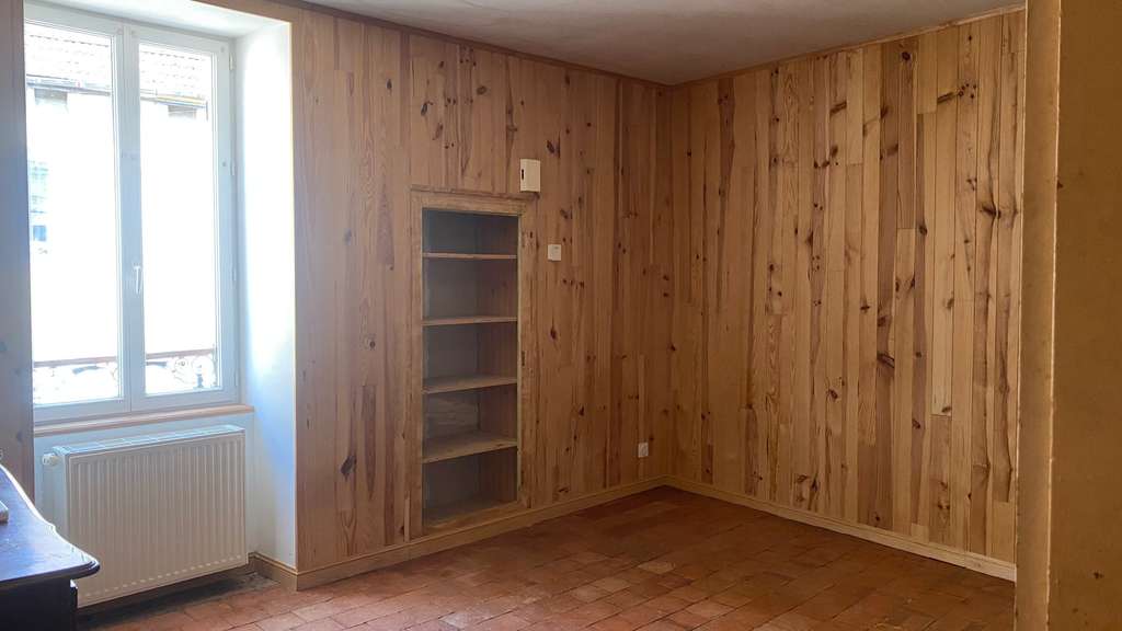 A vendre local 85m² excellente visibilité à L'Isle