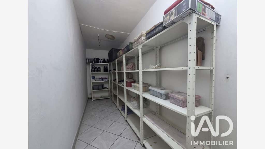 Cède local commercial 81m² à La Chapelle-en-Serval