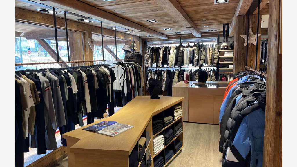 Droit au bail boutique centre station prisée 74