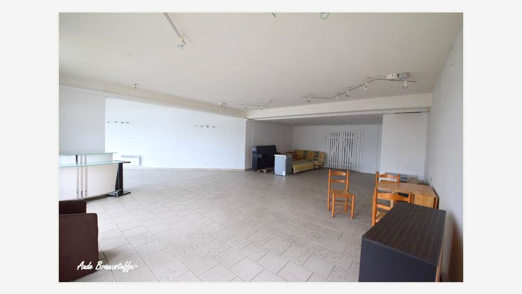 Local cial de 100m² à vendre à la Couarde sur Mer