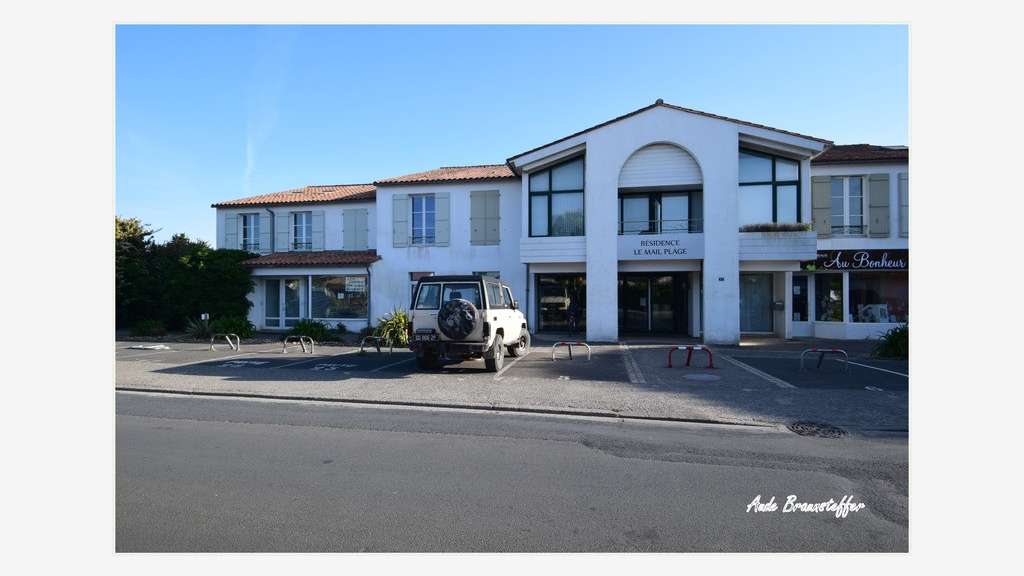 Local cial de 100m² à vendre à la Couarde sur Mer