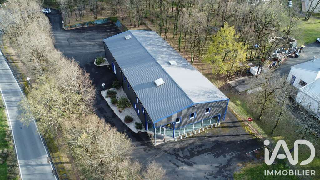 Vente local d'activité de 830m² à La Couronne