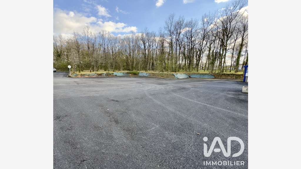 Vente local d'activité de 830m² à La Couronne