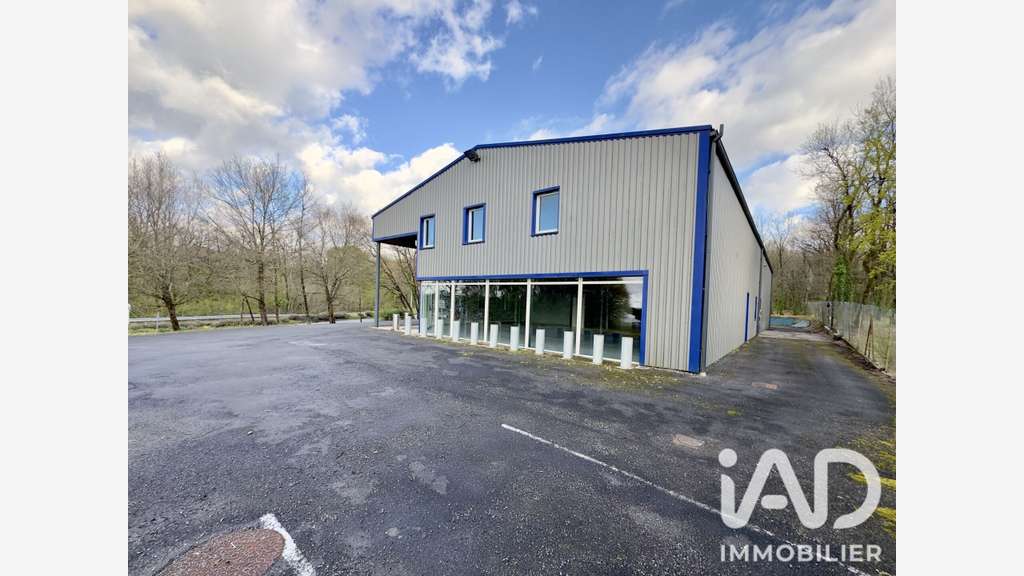 Vente local d'activité de 830m² à La Couronne